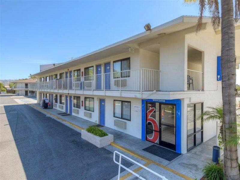 6-san Ysidro, Ca - - Border
