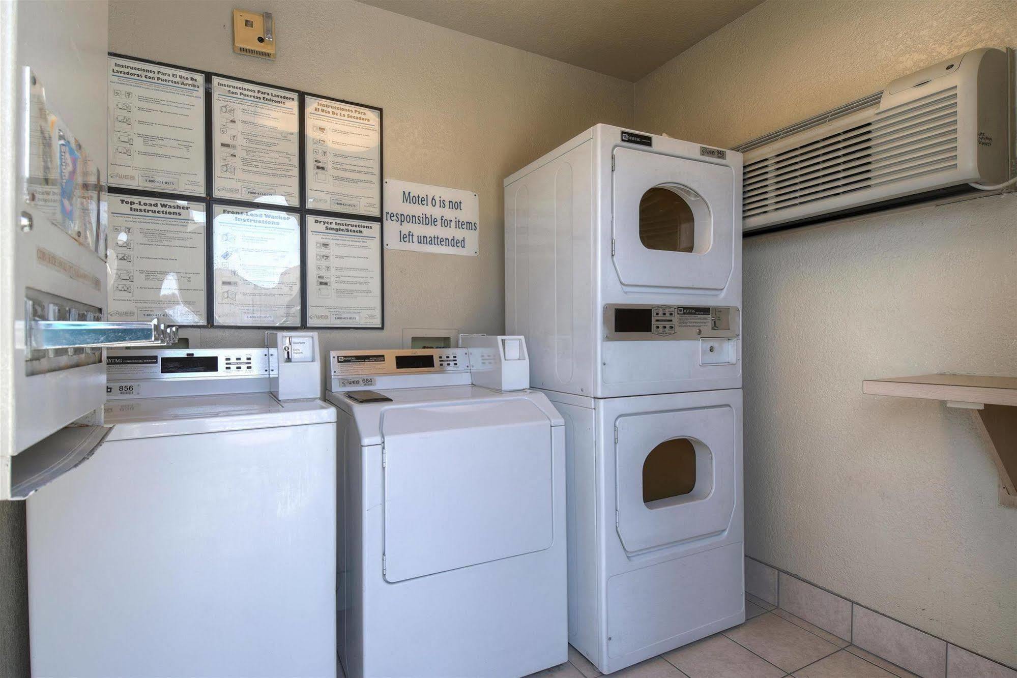 6-san Ysidro, Ca - - Border Hotel