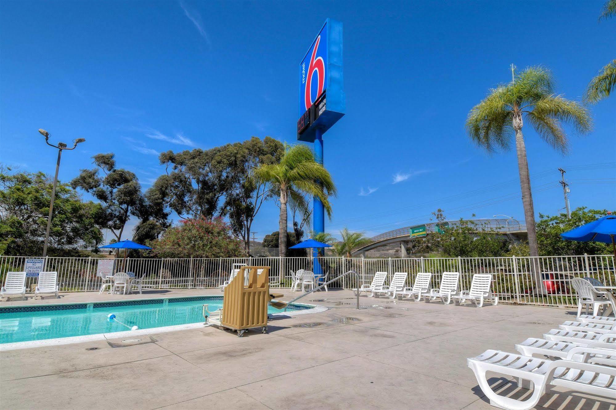 6-san Ysidro, Ca - - Border